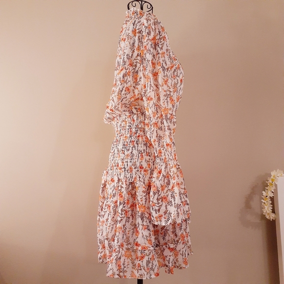 Smocked floral dress - Picture 3 of 5